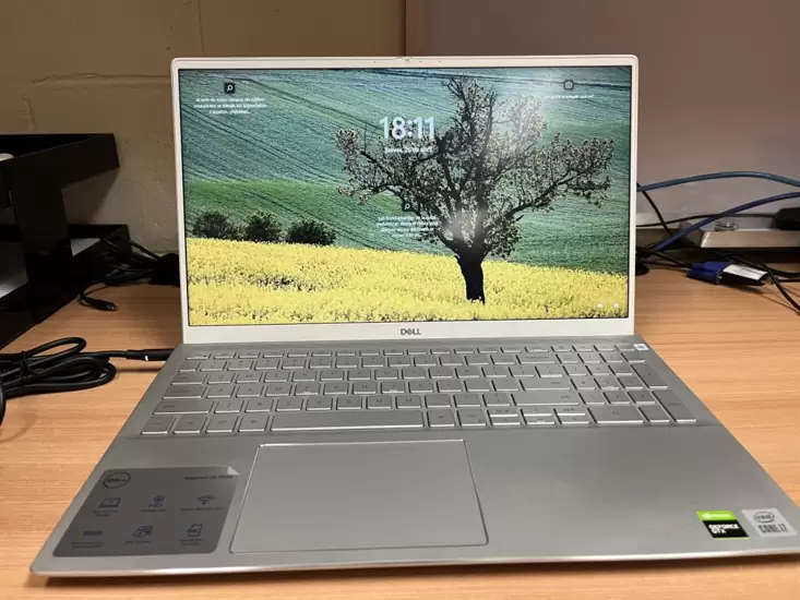 $1,300.00 Laptop DELL Inspiron 15 7000 con NVIDIA GTX 1650 (precio negociable)