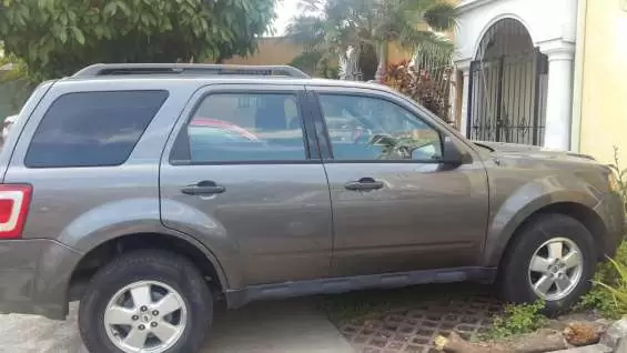 $
7.500 USD Camioneta ford escape 2012 en San Salvador